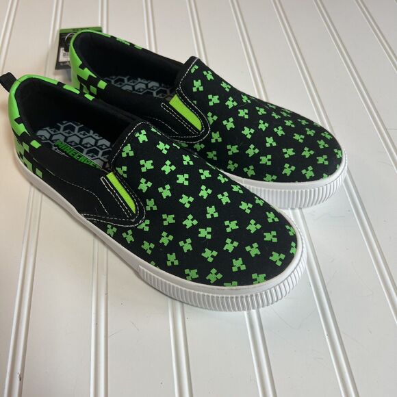 Minecraft  Big Boys Size 5 Canvas Slip-on Sneakers NWT - Picture 1 of 7